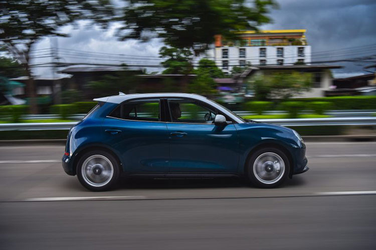 Hiện Great Wall Ora Good Cat tại Thái Lan là xe nhập khẩu nguyên chiếc. Tuy nhiên, trong thời gian tới, mẫu ô tô điện Trung Quốc này dự kiến sẽ được lắp ráp tại Thái Lan và giá bán hứa hẹn cũng giảm đi đáng kể.