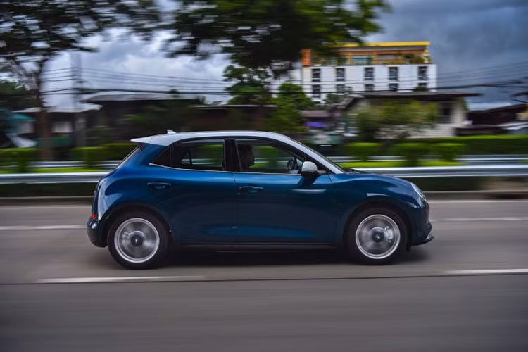 Hiện Great Wall Ora Good Cat tại Thái Lan là xe nhập khẩu nguyên chiếc. Tuy nhiên, trong thời gian tới, mẫu ô tô điện Trung Quốc này dự kiến sẽ được lắp ráp tại Thái Lan và giá bán hứa hẹn cũng giảm đi đáng kể.