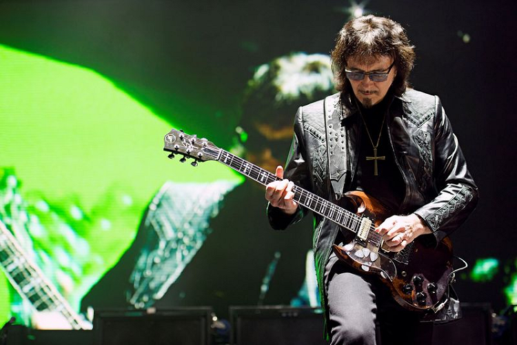 Lamborghini Urus gia nhap doi “ xe khung” cua rocker Tony Iommi-Hinh-3