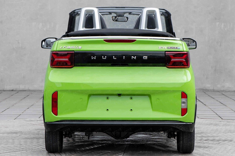 Đây là mô-tơ dự kiến sẽ được trang bị cho Wuling Hongguang Mini EV Long Range mới. Mô-tơ điện này kết hợp với cụm pin 26 kWh, cho phép xe chạy được 300 km sau khi sạc đầy pin.