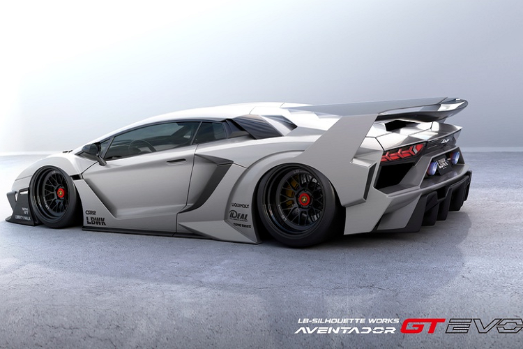 Có đến 12 chi tiết lớn trong gói độ này như cản trước/sau, cánh gió khí động học, tấm che khoang động cơ... Khách hàng cũng có thể lựa chọn việc phối hợp giữa cả hai loại vật liệu tổng hợp gia cường sợi thủy tinh và sợi carbon. Liberty Walk cũng nâng cấp hệ thống ống xả của xe nhằm tương thích với bộ bodykit.