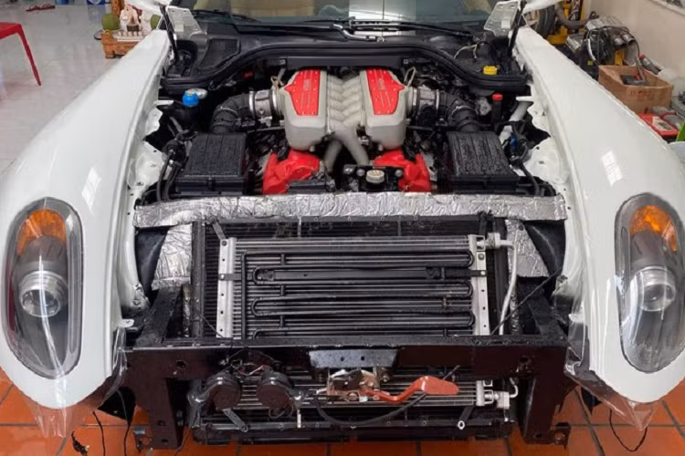 Sau khi được đại gia Đặng Lê Nguyên Vũ bán lại, chiếc siêu xe Ferrari 599 GTB Fiorano đã được chủ mới đánh bóng cũng như trang bị "bộ giáp" để bảo vệ màu sơn trắng đã được sơn đổi màu. Ngoài ra, hiện chiếc siêu xe Ferrari 599 GTB Fiorano đã được nâng cấp lên hệ thống ống xả của hãng FI. Siêu xe Ferrari 599 GTB Fiorano chính là đàn anh của Ferrari F12 Berlinetta có không dưới 6 chiếc tại Việt Nam.