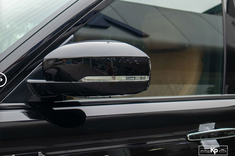 "Linh hồn" của Range Rover SVAutobiography LWB 2021 là khối động cơ Ingenium Turbo, 6 xi-lanh, dung tích 3.0L cho công suất cực đại 395 mã lực và 550 Nm mô-men xoắn.