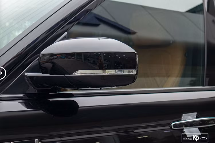 "Linh hồn" của Range Rover SVAutobiography LWB 2021 là khối động cơ Ingenium Turbo, 6 xi-lanh, dung tích 3.0L cho công suất cực đại 395 mã lực và 550 Nm mô-men xoắn.