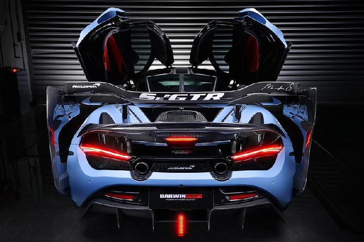 Với thiết kế cùng cánh lướt gió cỡ lớn và các chi tiết khí động học khác, McLaren Senna GTR có khả năng vận hành ổn định ở tốc độ cao với hệ thống phanh hoạt động hiệu quả. Senna GTR sở hữu trọng lượng khô 1.188 kg, nhẹ hơn Senna tiêu chuẩn 20 kg. Với trọng lượng này xe sẽ có tỉ số trọng lượng/công suất ở mức 1,45 kg cho một mã lực và 685 mã lực/tấn. Tỉ số này cao hơn tất cả những mẫu xe mà Mclaren Automotive từng sản xuất, kể cả F1 GTR và P1 GTR.