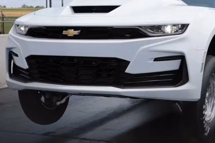 Dòng COPO Camaro 1969 là một chiếc xe đua Drag chuyên dụng do các đại lý đặt hàng bằng cách sử dụng hệ thống Central Office Production Order để trang bị cho những chiếc xe với động cơ V8 lớn nhất của Chevrolet.