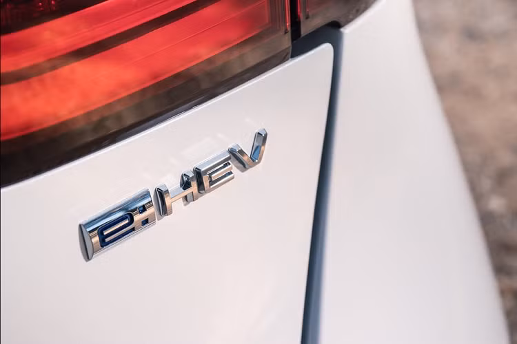 Ấy thế nhưng, lại có một thị trường châu Á chuẩn bị đón nhận Honda Jazz 2021 mới, đó là Singapore. Mới đây, Kah Motor - nhà phân phối xe Honda tại Singapore - đã thông báo bắt đầu nhận cọc của khách hàng muốn mua Jazz 2021.