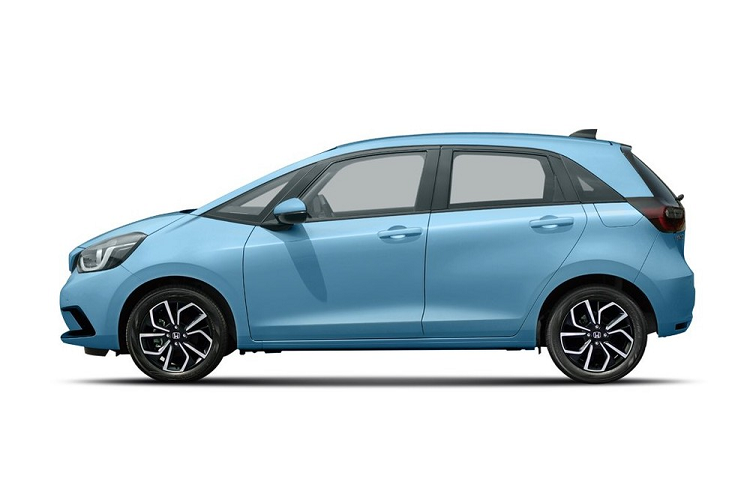 Cuối cùng là hệ thống kiểm soát hành trình thích ứng với tính năng giữ khoảng cách an toàn với phương tiện phía trước, hỗ trợ giữ làn đường hoạt động ở vận tốc từ 72 km/h trở lên và hệ thống giảm thiểu chệch làn đường. Tại thị trường Singapore, giá xe Honda Jazz 2021 sẽ dao động từ 95.999 - 100.999 SGD (khoảng 1,66 - 1,75 tỷ đồng). Hiện Jazz đã không còn xuất hiện trên danh mục sản phẩm của Honda Việt Nam nữa. Có thể Jazz sẽ được Honda City Hatchback 2021 thay thế trong thời gian tới.