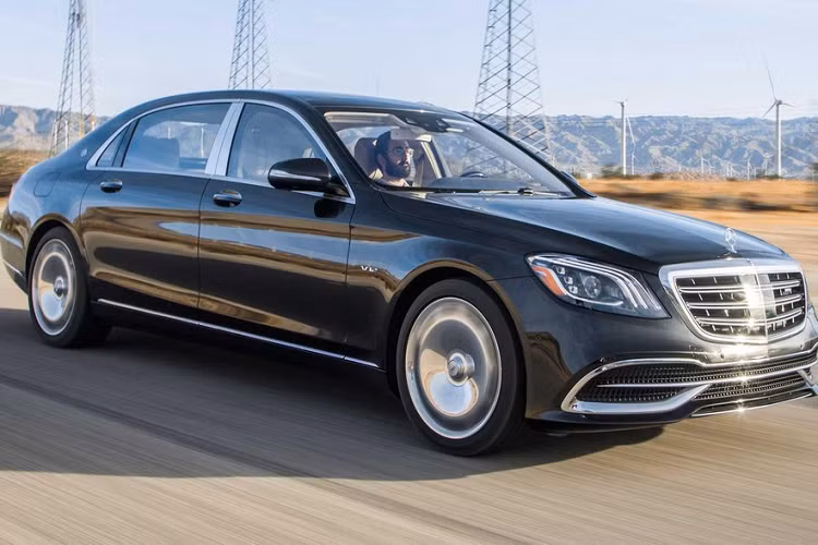 5. Mercedes-Benz S-Class (27,9%): Xe hạng sang chỉ chiếm một phần nhỏ trong danh sách và S-Class cũng là dòng sedan hiếm hoi xuất hiện. Mẫu Mercedes này nếu bán ra ở thị trường xe cũ sẽ đắt hơn 16.198 USD so với năm 2020, đạt mức trung bình 74.326 USD.