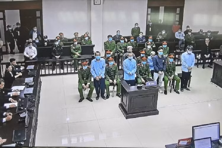 Y an tu hinh hai bi cao trong vu Dong Tam