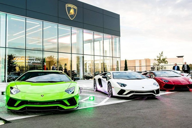 Lamborghini tiep tuc duoc hoi mua voi gia 265 ngan ty dong-Hinh-2