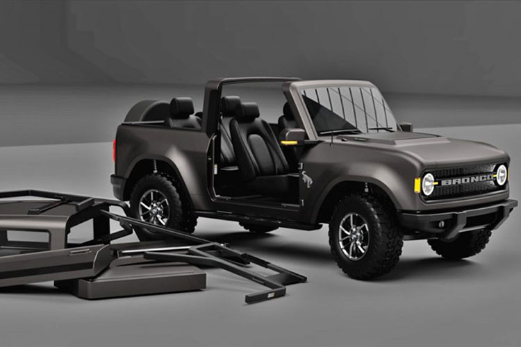 Hennessey lưu ý rằng VelociRaptor 400 Bronco (chế tạo dựa trên bản Wildtrak) vẫn giữ nguyên tất cả các chế độ lái, đồng nghĩa khách hàng sẽ có thể thay đổi giữa các chế độ chạy trên đá, tuyết, cát và đường nhựa theo nhu cầu tình huống.