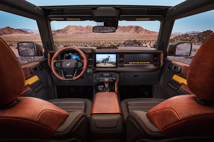 Được cung cấp trên biến thể Badlands, mẫu xe SUV Ford Bronco VelociRaptor 400 mới có thể tăng tốc từ 0 - 96 km/h trong 4,9 giây.