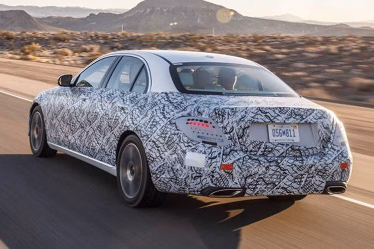 Động cơ mới trên Mercedes-AMG E-Class tương lai chính là loại động cơ M139 tương tự trên A45 S hỗ trợ bởi hệ thống mô-tơ điện tạo thành cấu hình hybrid sạc điện và dẫn động 2 cầu toàn thời gian.