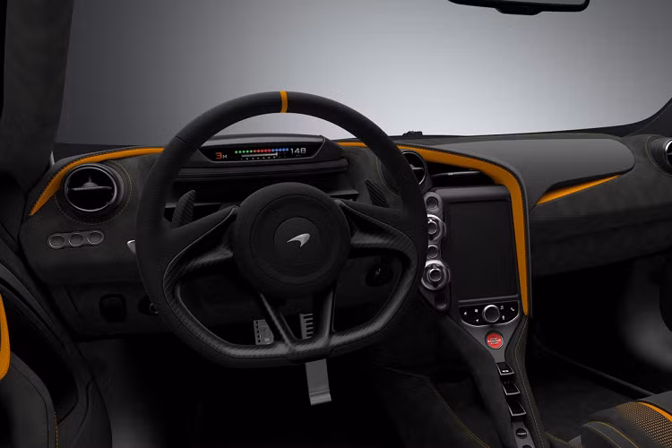 McLaren 720S có khả năng tăng tốc từ 0 lên 100 km/h chỉ trong 2,9 giây, trước khi đạt tốc độ tối đa 341 km/h.