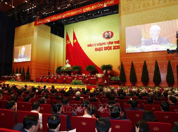 Cong dong nguoi Viet tai Lao gui gam niem tin vao Dang