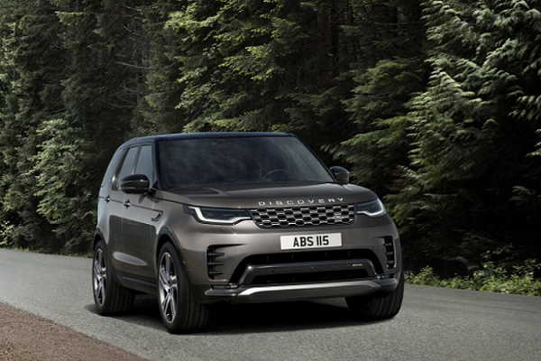 Phiên bản này có sẵn với màn hình hiển thị trên kính lái HUD, vô lăng có sưởi, hàng ghế thứ ba có sưởi và chỉnh điện, ngăn làm lạnh ở hàng ghế trước và hệ thống điều hòa 4 vùng độc lập.