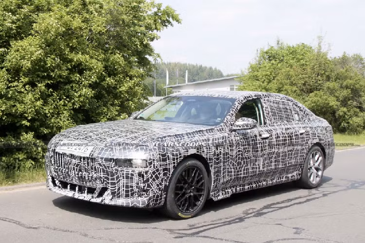 BMW 7-Series thế hệ mới dự kiến sẽ được ra mắt vào khoảng quý II năm 2022.