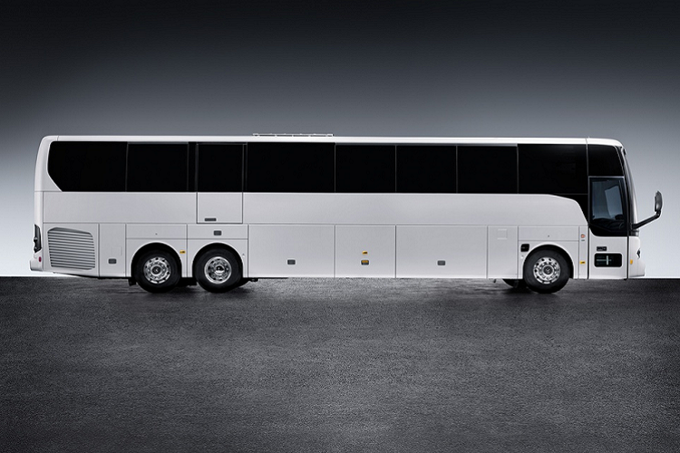 Cả hai mẫu xe buýt Mercedes-Benz Tourrider hạng sang đều được trang bị động cơ diesel 6 xy-lanh thẳng hàng dung tích lên tới 12.8L cho công suất chỉ 450 mã lực nhưng có mô-men xoắn 2.300 Nm. Thiết kế xe hướng đến tối ưu tính khí động học nhằm giảm tiết kiệm nhiên liệu.