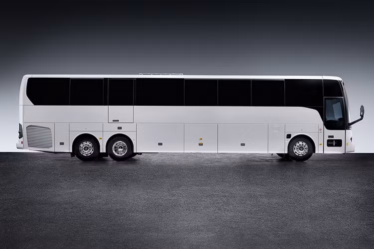 Cả hai mẫu xe buýt Mercedes-Benz Tourrider hạng sang đều được trang bị động cơ diesel 6 xy-lanh thẳng hàng dung tích lên tới 12.8L cho công suất chỉ 450 mã lực nhưng có mô-men xoắn 2.300 Nm. Thiết kế xe hướng đến tối ưu tính khí động học nhằm giảm tiết kiệm nhiên liệu.