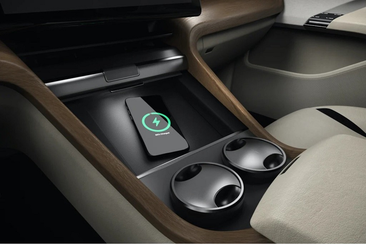 Những khách hàng mong muốn một chiếc xe mạnh mẽ hơn có thể tìm đến biến bản RS hiệu suất cao.