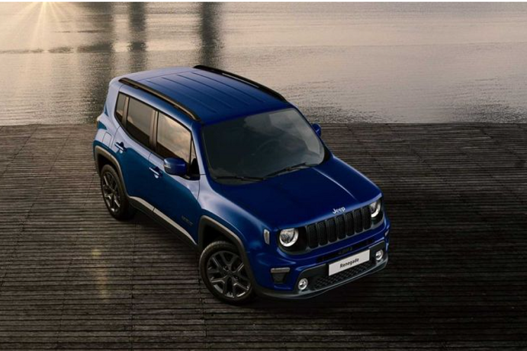 Mẫu xe SUV Jeep Renegade Impulse có 2 lựa chọn truyền động, gồm động cơ dầu diesel tăng áp 1.6L cho công suất 160 mã lực, kết hợp dẫn động cầu trước, hoặc hệ truyền động plug-in hybrid 4xe mạnh 190 mã lực đi kèm dẫn động 4 bánh toàn thời gian theo tiêu chuẩn. Renegade Impulse là phiên bản dành riêng cho thị trường Ý, chi tiết về giá bán của xe hiện vẫn chưa được công bố.