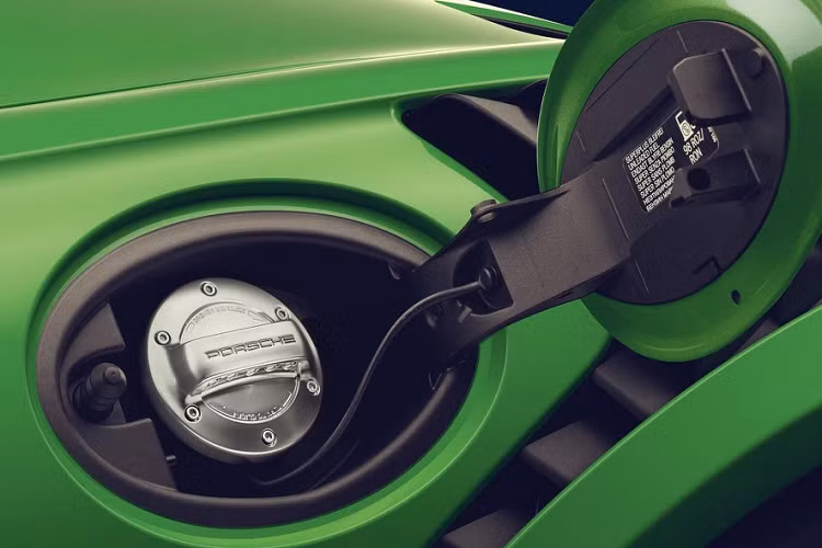 Porsche thu nghiem nhien lieu tong hop thay the xang vao 2022