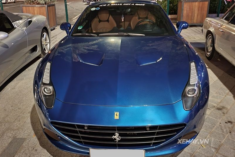 Khoảng thời gian mà chiếc xe thường xuyên xuất hiện nhất là năm 2018 khi tham gia hành trình siêu xe của vị đại gia cà phê Trung Nguyên.