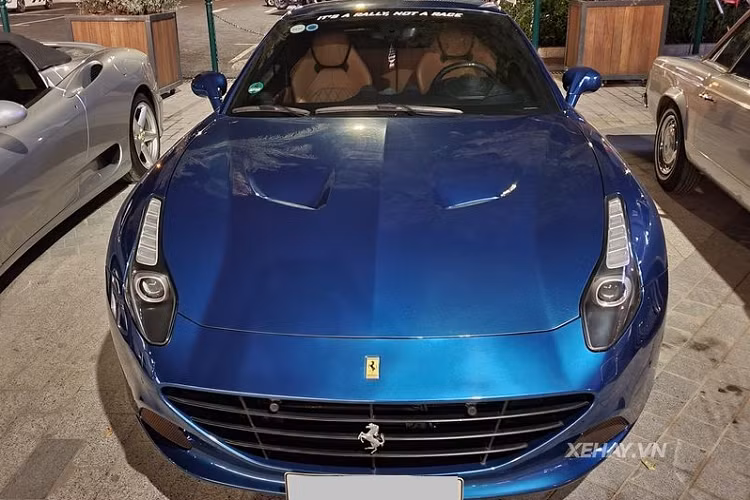 Khoảng thời gian mà chiếc xe thường xuyên xuất hiện nhất là năm 2018 khi tham gia hành trình siêu xe của vị đại gia cà phê Trung Nguyên.