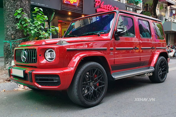 Mercedes-AMG G63 thế hệ mới (2019) là một mẫu xe vô cùng thành công của thương hiệu Ngôi sao ba cánh trên toàn thế giới. Ngay tại Việt Nam, "cỗ xe tăng Đức" cũng nhận được rất nhiều sự quan tâm, săn đón của các đại gia và giới nghệ sĩ.
