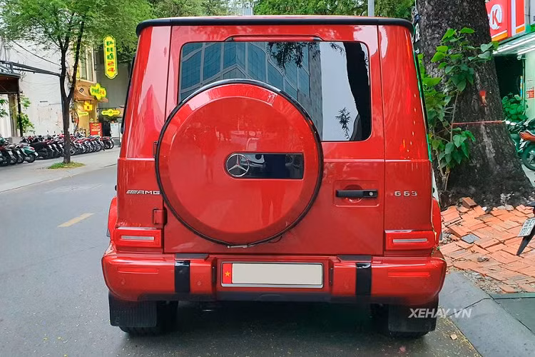 Để tạo ra điểm nhấn và sự khác biệt, không ít chủ xe đã tuỳ biến cho chiếc Mercedes-AMG G63 của mình những gói độ riêng và chiếc xe trong bài viết cũng không phải ngoại lệ.