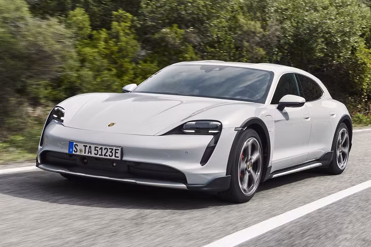Ra mat sieu wagon Porsche Taycan Cross Turismo 2021 tu 90.900 USD