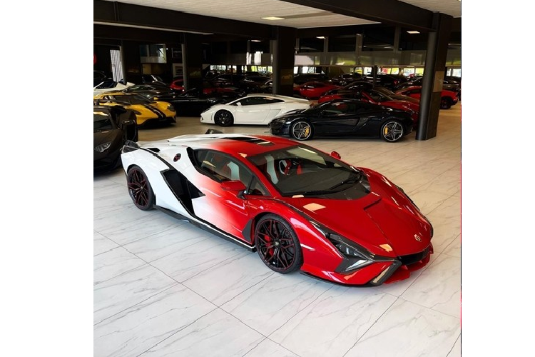 Bên cạnh đó, động cơ của Sian còn kết hợp với hệ thống mild hybrid sử dụng mô-tơ điện 48 V, cho ra công suất 34 mã lực.