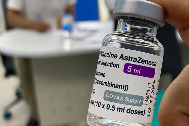 Vac xin Covid-19: TP HCM duoc phan bo nhieu hon Ha Noi