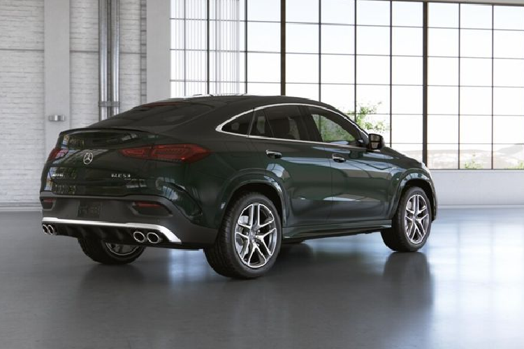 Thay đổi lớn nhất trên Mercedes-AMG GLE 53 tại Việt Nam (so với dòng GLE truyền thống) chính là phần mái xe năng động hơn, phong cách hơn đem đến cho chiếc xe kiểu dáng giống coupe hơn nữa.