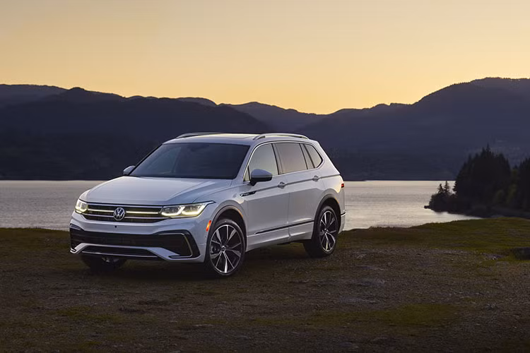 Hiện hãng xe Đức chưa công bố mức giá xe Volkswagen Tiguan 2022 nâng cấp mới. Theo kế hoạch, Tiguan 2022 sẽ chính thức được mở bán tại Mỹ vào quý III năm nay.