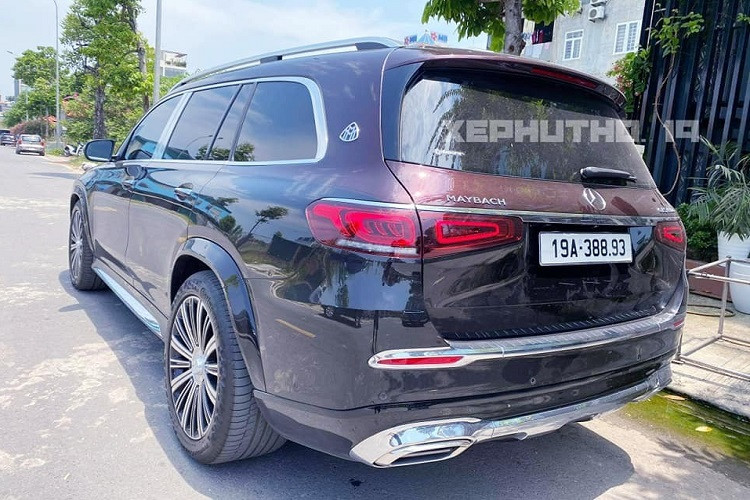  Giá xe Mercedes-Maybach GLS 600 chính hãng tại Việt Nam chỉ từ 11,5 tỷ đồng cho bản tiêu chuẩn, còn khách hàng muốn sở hữu xe Mercedes-Maybach GLS 600 4Matic 2021 nhập không chính hãng phải bỏ ra trên 16 tỷ đồng với đầy đủ trang bị đi kèm.