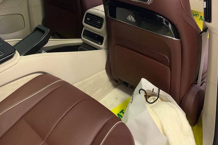 Ngoài ra, xe còn có hệ thống mild hybrid EQ Boost 48 V, tạm thời bổ sung 22 mã lực và 250 Nm khi cần thêm sức mạnh