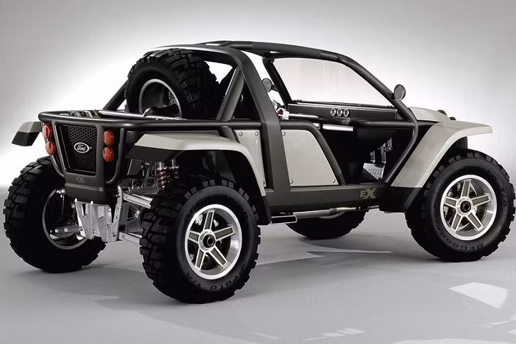 Sau này, vài chiếc xe EX nguyên mẫu mà Ford đã trưng bày ở Detroit 2001 có được mang ra bán đấu giá nhiều lần trong 20 năm qua, với lần gần nhất là trong năm 2019 cho số tiền khoảng 100.000 USD. Do vậy, nếu bạn là một người muốn sở hữu một chiếc Ford EX thì cơ hội không phải là không có.