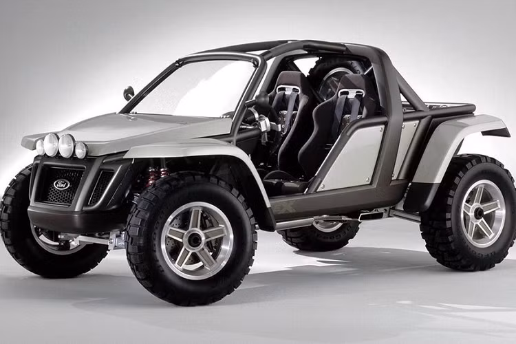 Là một trong những nhà sản xuất ôtô lâu đời nhất ở Mỹ nói riêng và trên thế giới nói chung, Ford được người ta biết đến nhiều nhất nhờ dòng xe bán tải F-Series và xe cơ bắp Mustang. Tuy nhiên, liệu bạn có biết rằng cách đây hơn 20 năm, hãng xe Mỹ từng chế tạo một mẫu Ford concept đi địa hình với một phong cách hoàn toàn khác biệt hay không?