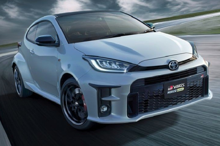 Theo thương hiệu xe hơi Nhật Bản, các nâng cấp mới ở trang bị lẫn phần mềm cho mẫu xe thể thao Toyota Yaris Morizo Selection 2021 mới sẽ giúp xe mạnh mẽ hơn so với hiệu năng vốn đã cao của chiếc GR Yaris. Tuy nhiên, các nâng cấp này chỉ được thực hiện độc quyền qua hệ thống đăng ký trả phí hàng tháng có tên Kinto của hãng. 