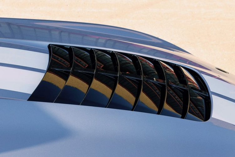 Ford bắt đầu nhận đơn đặt hàng cho Mustang 2022, bao gồm: Shelby GT500 Heritage Edition và EcoBoost Premium vào ngày 15/11, những chiếc xe đầu tiên sẽ được bàn giao tới tay khách hàng vào mùa xuân năm 2022.