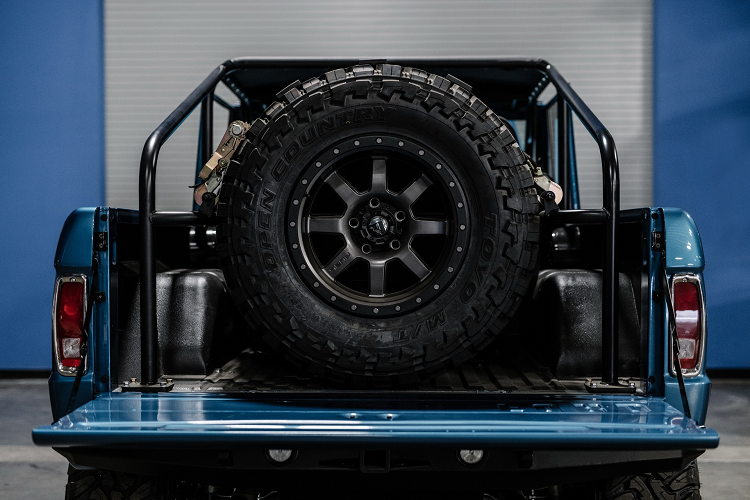 Kể từ khi xuất xưởng, chiếc Ford Bronco đời 1972 chỉ mới di chuyển khoảng 483 km. 