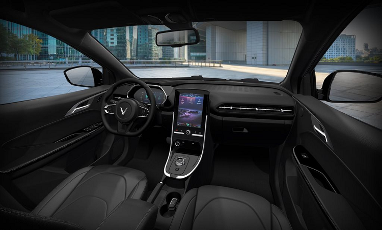 VinFast tang 100% le phi truoc ba cho xe oto dien VF e34-Hinh-3