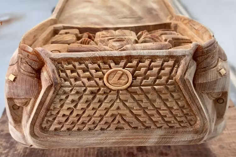 Những sản phẩm này được cộng đồng người dùng Internet thế giới đánh giá cao trên các trang mạng xã hội khác nhau. Và mới đây chiếc xe SUV Lexus GX 460 2021 trong bài viết này lại được nhiều trang xe cộ thế giới tán dương.