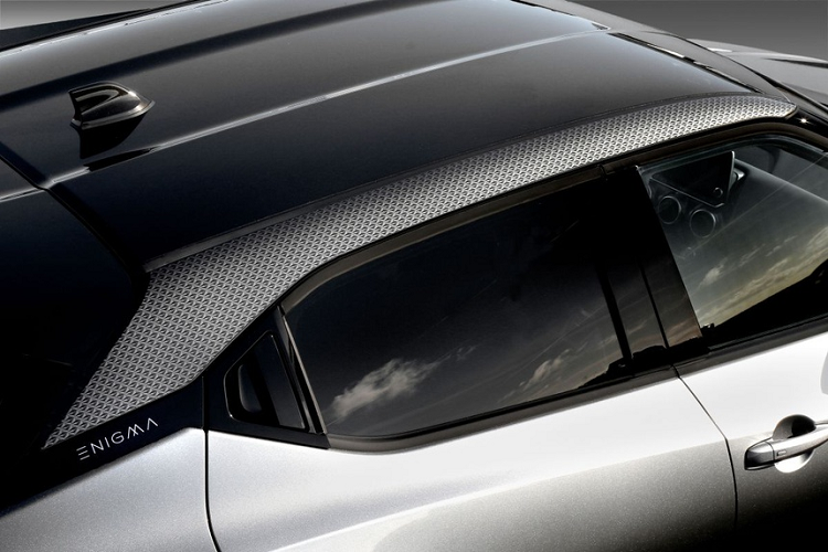 Song song đó, người dùng cũng có thể ra lệnh bật đèn pha hay yêu cầu Alexa gửi địa chỉ cần tới đến hệ thống dẫn đường trên xe.