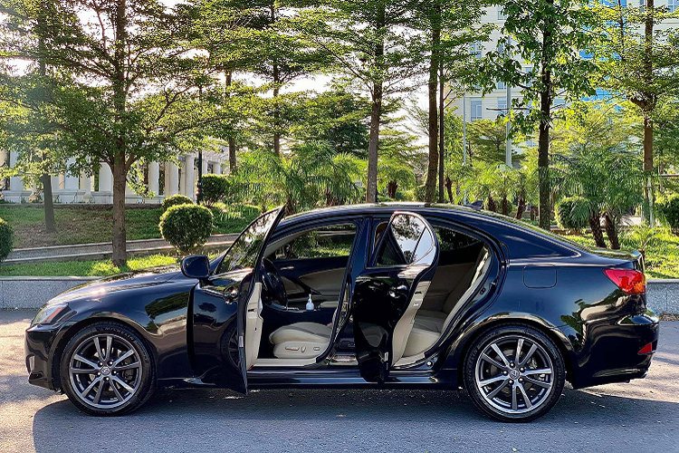 Để xe vận hành yên tâm hơn, người mua nên chuẩn bị sẵn một khoảng chi phí để dành cho việc bảo dưỡng và thay thế một số hạng mục.