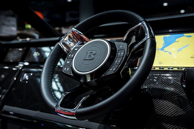 Mức giá du thuyền Brabus Shadow 900 Black Ops có mức bán ra khởi điểm từ 408.500 euro (tương đương 10,9 tỷ đồng) đối với bản Spyder và 413.500 euro (tương đương 11,08 tỷ đồng) đối với bản Sun-Top. Đẹp đẽ, phong cách, và mạnh mẽ, dự án độc đáo này là một bằng chứng cho thấy bộ phận Brabus Marine có trình độ không kém những người đồng nghiệp chuyên làm xe ôtô của mình.