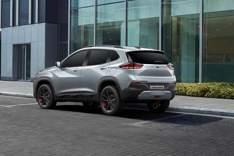 Hiện chưa rõ sau Philippines, Chevrolet Tracker 2021 có được bày bán ở những thị trường Đông Nam Á khác hay không. Tuy nhiên, khả năng SUV cỡ B này về Việt Nam khá thấp vì hiện chỉ có 2 mẫu xe Chevrolet là Colorado và Trailblazer được VinFast phân phối tại nước ta.