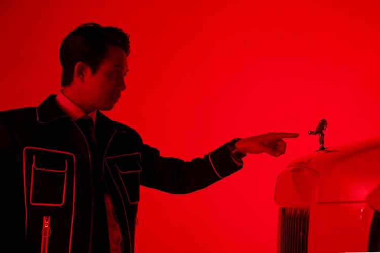 Trong số những cái tên chơi siêu xe đình đám nhất dải đất hình chữ S này không thể bỏ qua được cái tên Phạm Trần Nhật Minh hay còn gọi với cái tên đại gia siêu xe Minh Nhựa, 1 trong những thế hệ vàng mua sắm siêu xe tại Việt Nam và trong 2 năm qua đã chuyển sang tậu SUV.